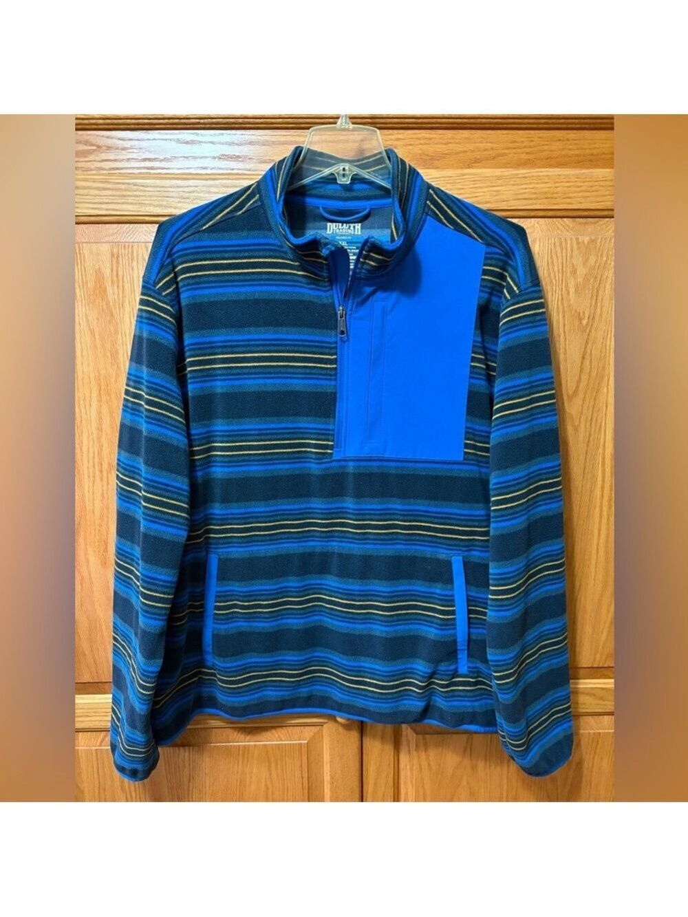 Duluth Trading-Men’s XXL 1/4 zip fleece. 3 zippered pockets. Like new condition